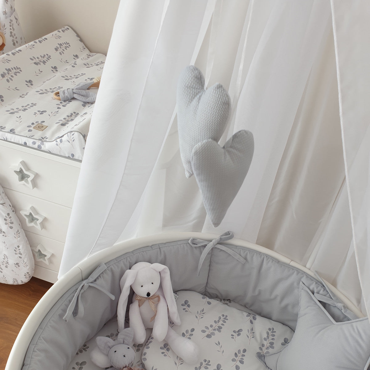 Canopy With Ribbon And Hearts DELUXE