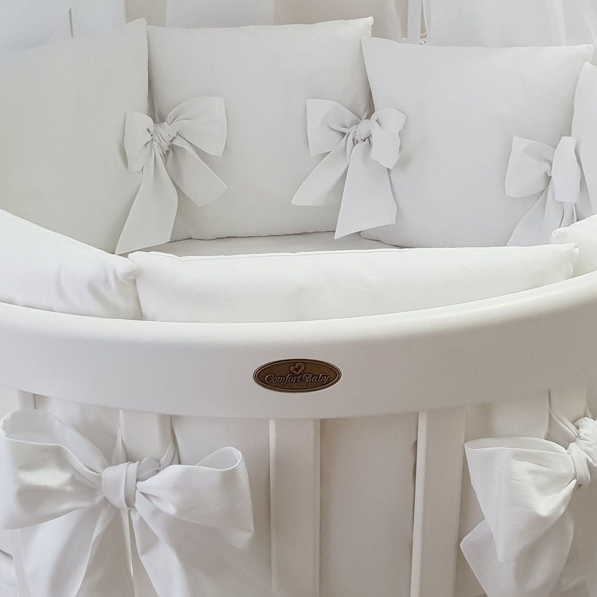 Exclusive Bedding Set With Pillow-Nest