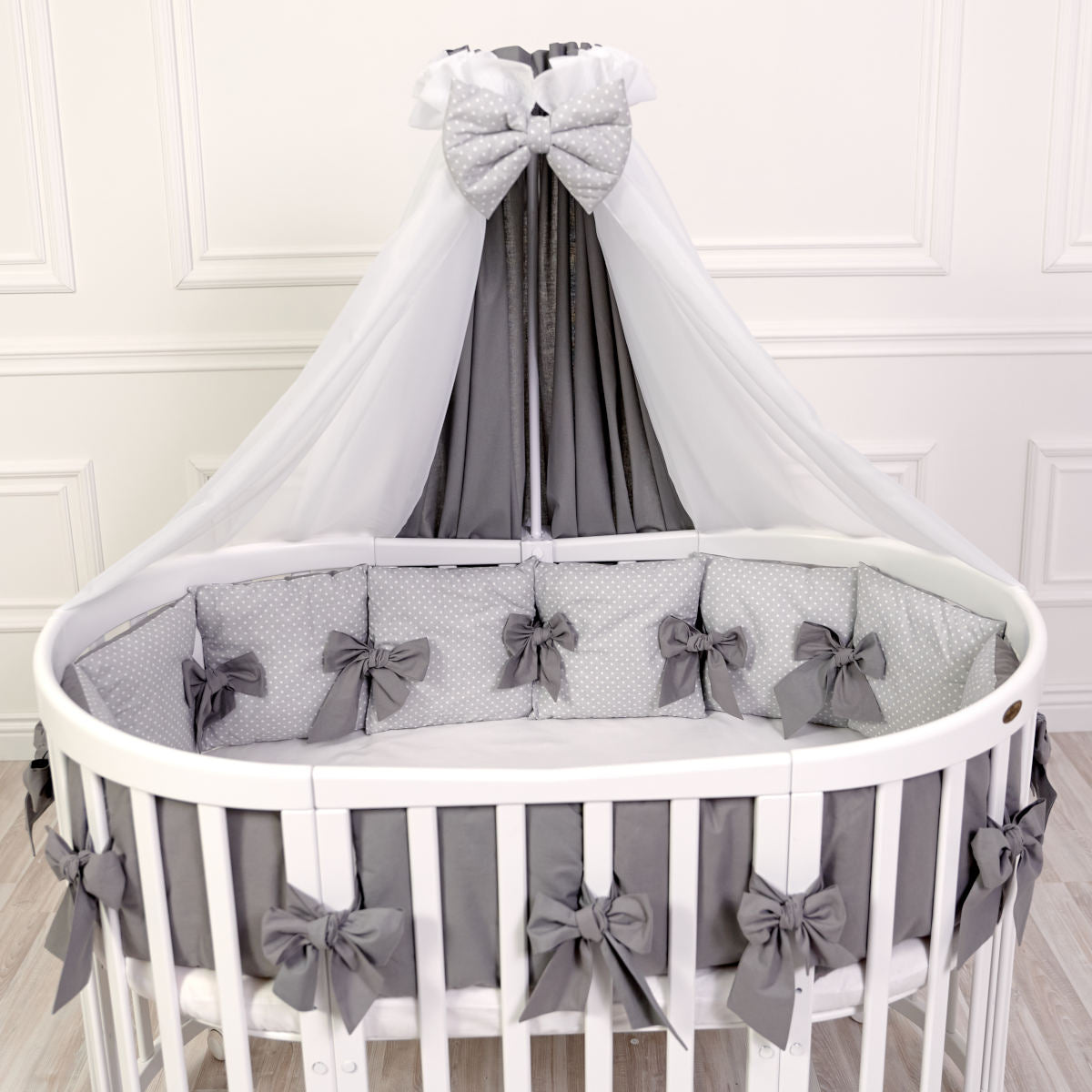 Exclusive Bedding Set With Pillow-Nest