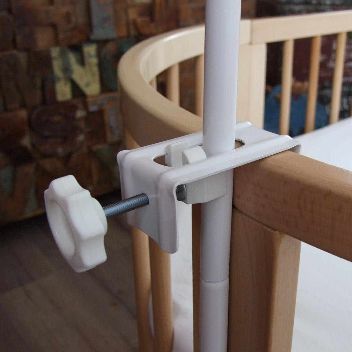 Sturdy Canopy Rod For Attaching To The Cot